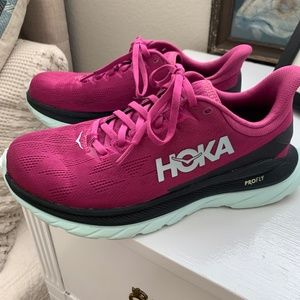 Women’s Hoka, One One size 7.5-  pink, blue, black.